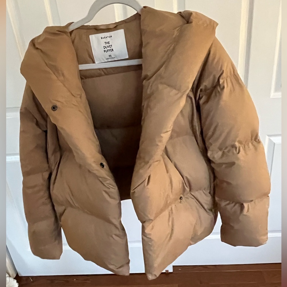 Aritzia Babton Duvet Puffer Short Tan Tannin - Sold Out